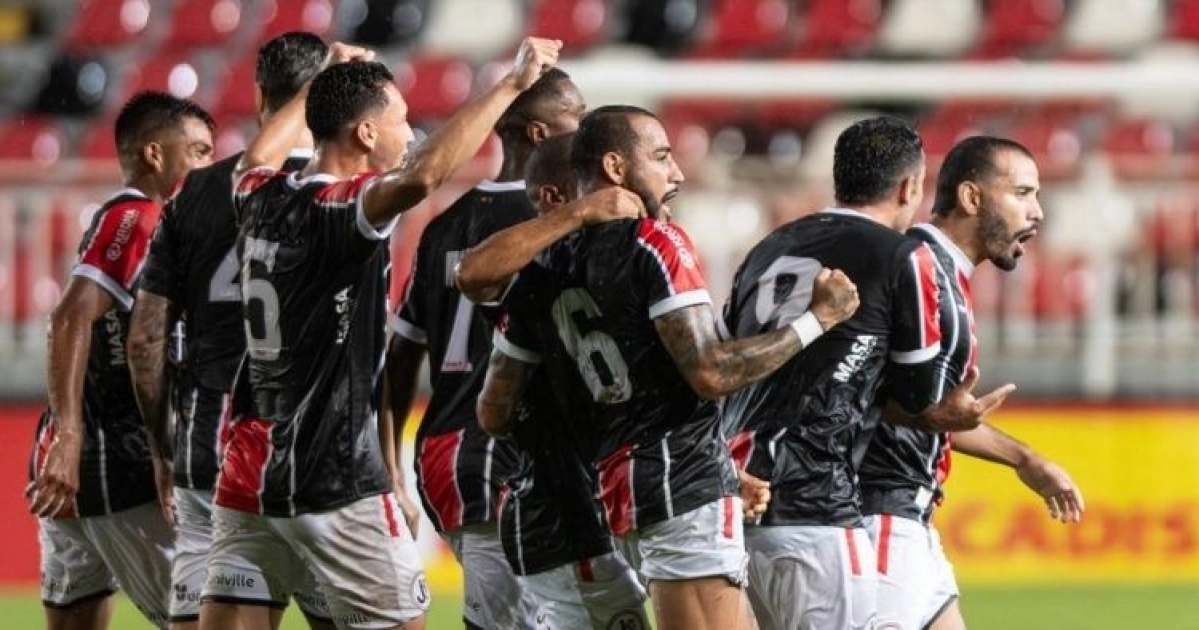 Caos fora de campo, decisão dentro dele: JEC x CSA vale []