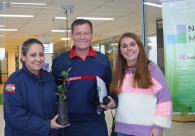 Acic e N&uacute;cleo do Meio Ambiente distribuem mudas de plantas em refor&ccedil;o &agrave; Semana do Meio Ambiente