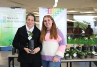 Acic e N&uacute;cleo do Meio Ambiente distribuem mudas de plantas em refor&ccedil;o &agrave; Semana do Meio Ambiente