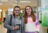 Acic e N&uacute;cleo do Meio Ambiente distribuem mudas de plantas em refor&ccedil;o &agrave; Semana do Meio Ambiente