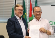 Acic entrega demandas da classe empresarial ao governador Jorginho Mello
