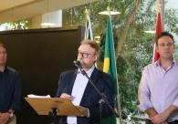 Acic entrega demandas da classe empresarial ao governador Jorginho Mello