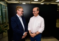 Acic entrega demandas da classe empresarial ao governador Jorginho Mello