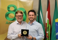 Acic homenageia diretores por sua atua&ccedil;&atilde;o e contribui&ccedil;&atilde;o