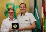 Acic homenageia diretores por sua atua&ccedil;&atilde;o e contribui&ccedil;&atilde;o
