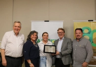 Acic presta e recebe homenagens pelos 80 anos