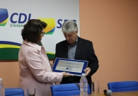 Acic recebe homenagem da CDL de Crici�ma