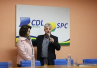 Acic recebe homenagem da CDL de Crici�ma