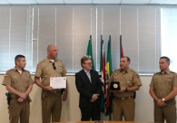 Acic recebe homenagem do comando da Pol�cia Militar