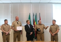 Acic recebe homenagem do comando da Pol�cia Militar