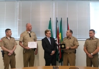 Acic recebe homenagem do comando da Pol�cia Militar