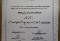 Acic recebe Mo&ccedil;&atilde;o de Aplauso do Legislativo