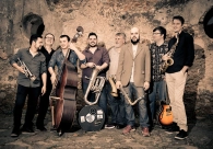 Acic recebe show da Brass Groove Brasil