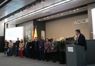 Alunos do Projeto Clube do Jovem Empreendedor conhecem a Acic