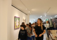 Alunos se encantam com a t&eacute;cnica de tecelagem da artista Elke H&uuml;lse