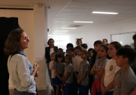 Alunos se encantam com a t&eacute;cnica de tecelagem da artista Elke H&uuml;lse