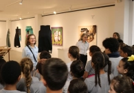 Alunos se encantam com a t&eacute;cnica de tecelagem da artista Elke H&uuml;lse