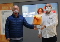 Casa Guido e Bairro da Juventude s�o beneficiados com cart�es para compras