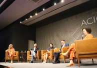 Com audit&oacute;rio lotado, livro que narra a trajet&oacute;ria do m&eacute;dico Domingos Simon &eacute; lan&ccedil;ado