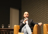 Com audit&oacute;rio lotado, livro que narra a trajet&oacute;ria do m&eacute;dico Domingos Simon &eacute; lan&ccedil;ado