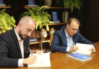 Com audit&oacute;rio lotado, livro que narra a trajet&oacute;ria do m&eacute;dico Domingos Simon &eacute; lan&ccedil;ado