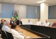 Desenvolvimento do Sul pauta reuni&atilde;o entre empres&aacute;rios e o presidente da Fiesc