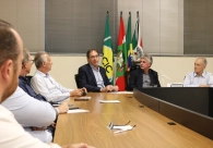 Desenvolvimento do Sul pauta reuni&atilde;o entre empres&aacute;rios e o presidente da Fiesc