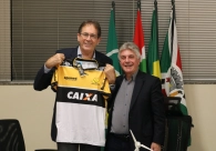 Desenvolvimento do Sul pauta reuni&atilde;o entre empres&aacute;rios e o presidente da Fiesc