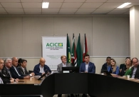 Diretores da Acic recebem a visita do senador Esperidi&atilde;o Amin