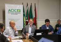 Diretores da Acic recebem a visita do senador Esperidi&atilde;o Amin