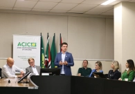 Diretores da Acic recebem a visita do senador Esperidi&atilde;o Amin