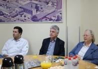 Diretoria da Acic conhece estrutura do Hospital S�o Jos�