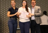 Empolga&ccedil;&atilde;o marca entrega de medalhas do Pr&ecirc;mio Acic de L&iacute;ngua Portuguesa