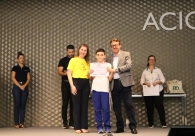 Empolga&ccedil;&atilde;o marca entrega de medalhas do Pr&ecirc;mio Acic de L&iacute;ngua Portuguesa
