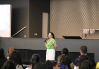 Empolga&ccedil;&atilde;o marca entrega de medalhas do Pr&ecirc;mio Acic de L&iacute;ngua Portuguesa