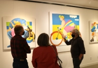 Empres&aacute;rios visitam exposi&ccedil;&atilde;o de Dudu Rodrigues na Acic