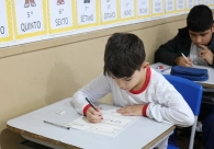 Estudantes realizam primeira prova do Pr�mio Acic de Matem�tica