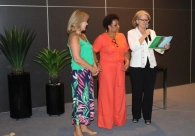 Evento na Acic marca lan�amento do livro �ELAS�