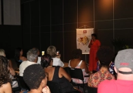Evento na Acic marca lan�amento do livro �ELAS�