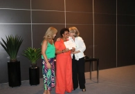 Evento na Acic marca lan�amento do livro �ELAS�