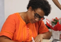 Evento na Acic marca lan�amento do livro �ELAS�