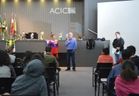 Exemplo de supera&ccedil;&atilde;o, ciclista Marco Aur&eacute;lio Tocha palestra no Projeto Escolas na Acic 