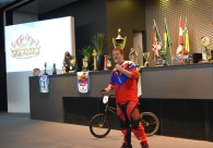 Exemplo de supera&ccedil;&atilde;o, ciclista Marco Aur&eacute;lio Tocha palestra no Projeto Escolas na Acic 