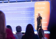 ExpoMais inicia com o futuro do trabalho no centro das discuss&otilde;es