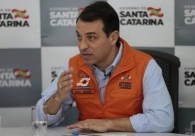 Governador planeja retomada gradativa da atividade econ�mica