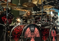 Maior baterista de heavy metal do Brasil protagoniza espet&aacute;culo na Acic&nbsp;