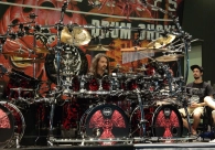 Maior baterista de heavy metal do Brasil protagoniza espet&aacute;culo na Acic&nbsp;