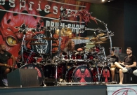 Maior baterista de heavy metal do Brasil protagoniza espet&aacute;culo na Acic&nbsp;