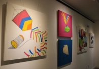 Mostra Minha Inf&acirc;ncia & Happy Humans est&aacute; aberta ao p&uacute;blico na galeria de arte da Acic