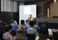 Mudan&ccedil;as e tend&ecirc;ncias do profissional do design foram abordadas em Aula Magna na Acic